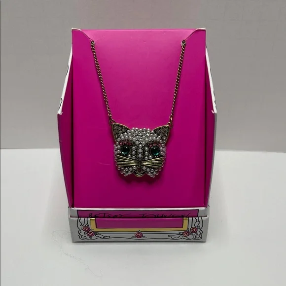 Betsey Johnson Vintage Gold Tone Cat Necklace with Faux Pearls and Rhinestones - Picture 2 of 9